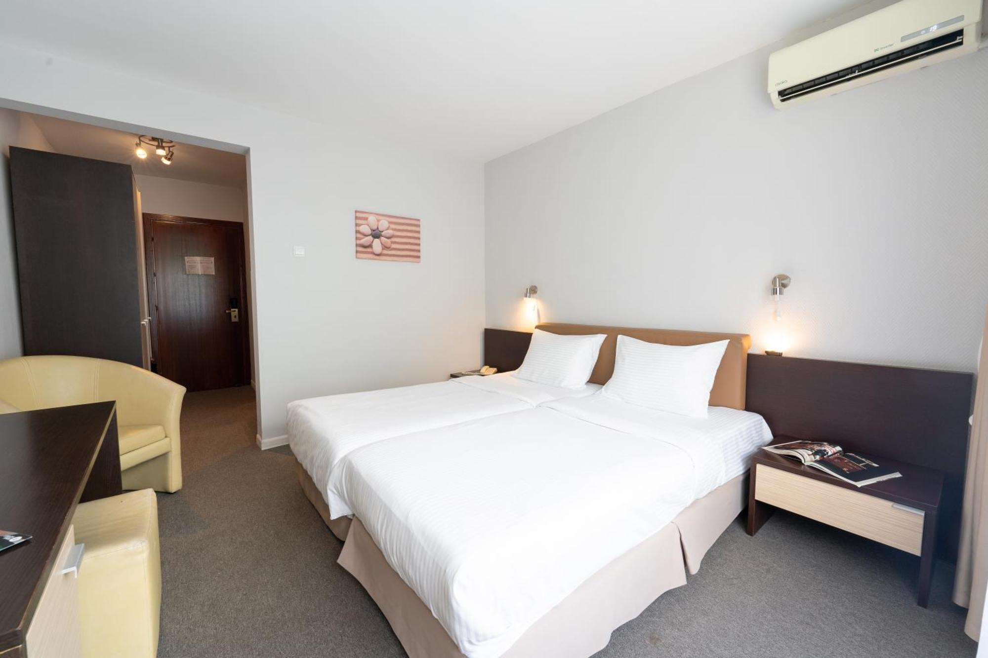 Standard Double Room with Spa Access,1621414899:JPEG